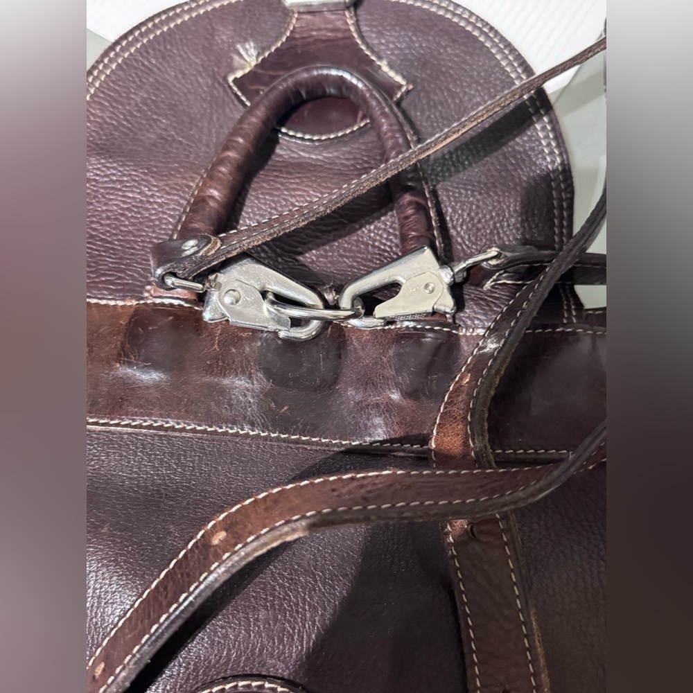 🪅 Vintage Roots 1980’s Genuine Leather Knapsack Backpack – Made in Canada🪅 - Picture 3 of 14